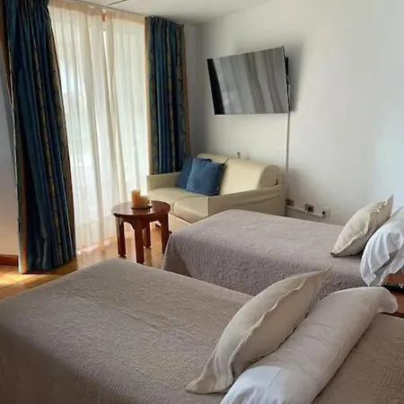 Exterior Con Vistas *